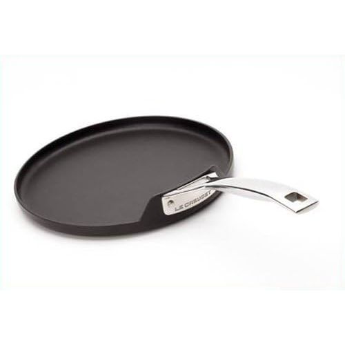 르크루제 Le Creuset Aluminium-Antihaft-Crepes-Pfanne 24 cm & Le Creuset Schuerze Klassik schwarz