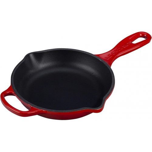 르크루제 [아마존베스트]Le Creuset Signature Iron Handle Skillet, 6-1/3-Inch, Cerise (Cherry Red)