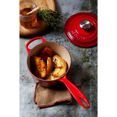 르크루제 Le Creuset Signature Gusseisen-Profitopf mit hitzebestandigem Griff, Rund, Ø 16 cm, 1,2 l, Fuer alle Herdarten inkl. Induktion geeignet, Kirschrot