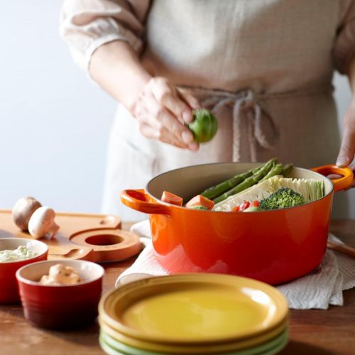 르크루제 Le Creuset Signature Flame Enameled Cast Iron Round French Oven, 7.25 Quart