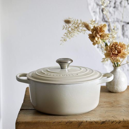 르크루제 Le Creuset LS2501-24716SS Signature Round Dutch Oven, 4.5 QT, Meringue