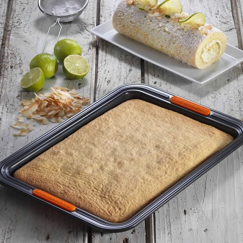 르크루제 Le Creuset Toughened Non-Stick Bakeware Swiss Roll Tin - 33 cm