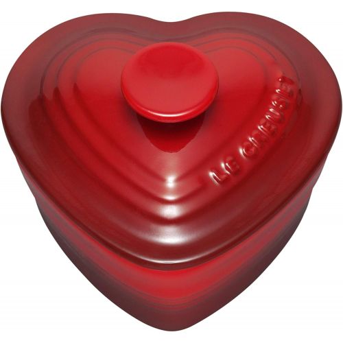 르크루제 Le Creuset Stoneware Heart Ramekin with Cover, Red