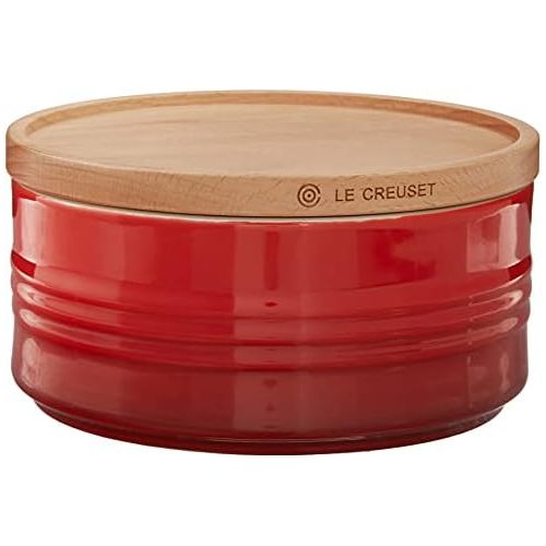 르크루제 Le Creuset Stoneware Canister with Wood Lid, 23 oz. (5.5 diameter), Cerise