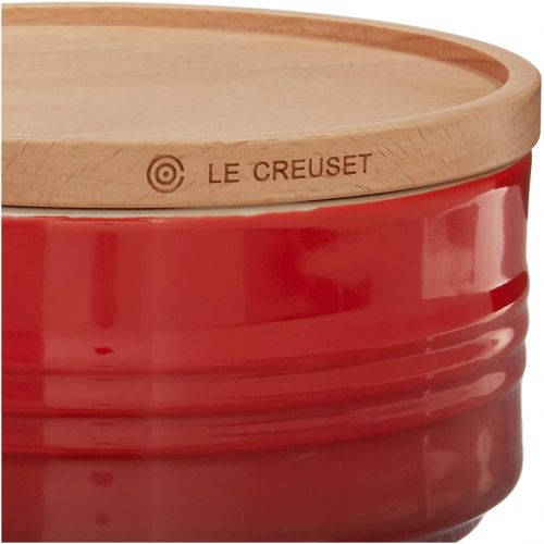 르크루제 Le Creuset Stoneware Canister with Wood Lid, 23 oz. (5.5 diameter), Cerise