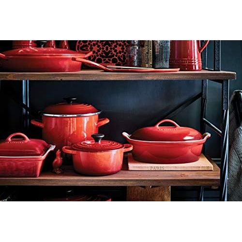 르크루제 Le Creuset Stoneware Heritage Covered Square Casserole, 2.5 qt. (9), Cerise