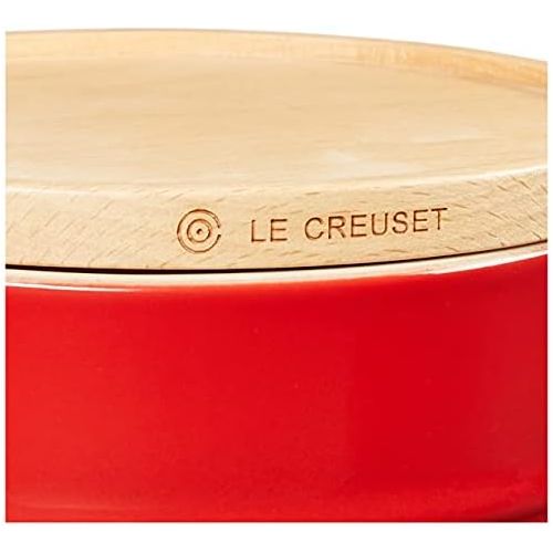 르크루제 Le Creuset Stoneware Canister with Wood Lid, 1.5 qt. (5.5 diameter), Cerise