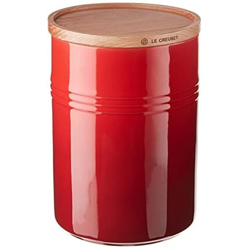 르크루제 Le Creuset Stoneware Canister with Wood Lid, 2.5 qt. (5.5 diameter), Cerise