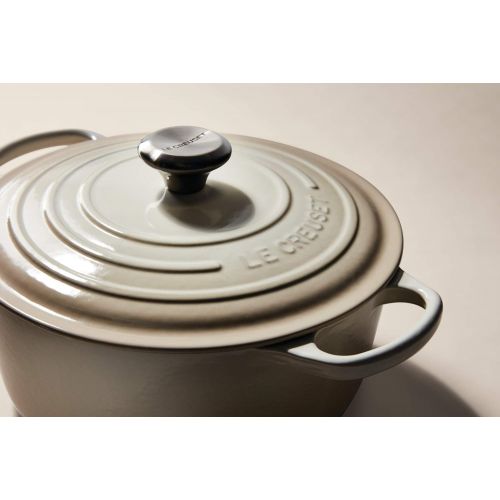 르크루제 Le Creuset Enameled Cast Iron Signature Round Dutch Oven, 9 qt., Meringue