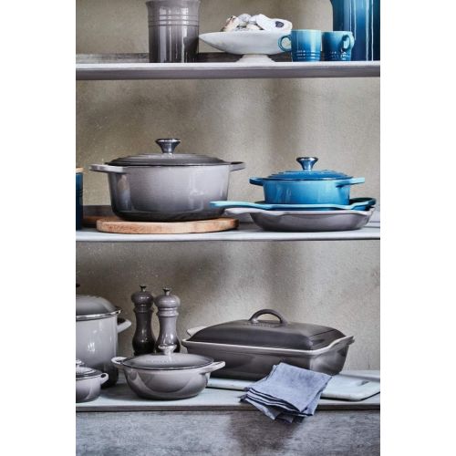 르크루제 Le Creuset Enameled Cast Iron Signature Iron Handle Skillet, 10.25 (1-3/4 qt.), Oyster