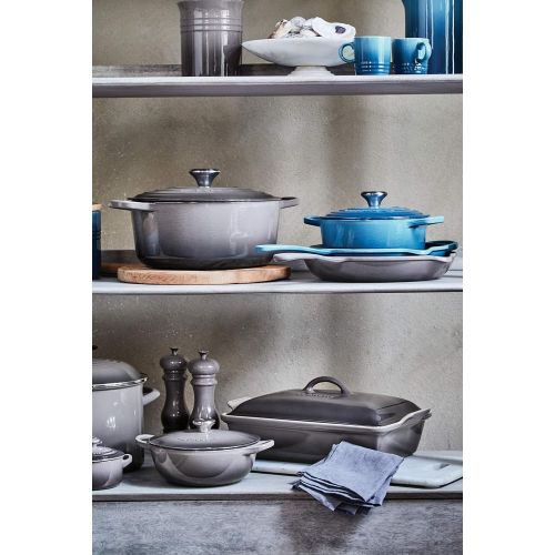 르크루제 Le Creuset Stoneware Heritage Covered Rectangular Casserole, 4 qt. (12 x 9), Oyster