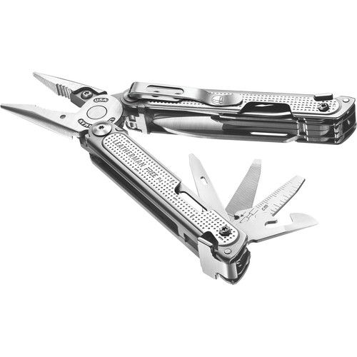 레더맨 Leatherman FREE P4 Multi-Tool with Nylon Sheath