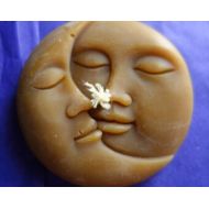 Lesabeillesdisabelle natural beeswax macaroon, moon with 2 faces
