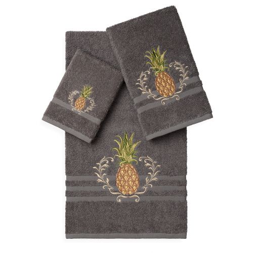  Linum Home Textiles WELCOME Embellished Bath Towels (Set of 3)