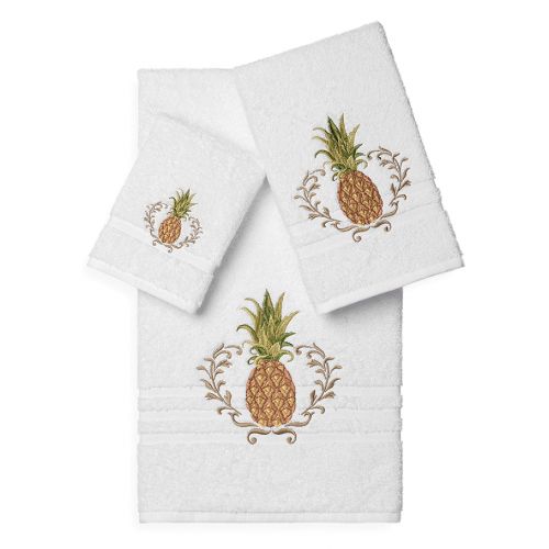  Linum Home Textiles WELCOME Embellished Bath Towels (Set of 3)