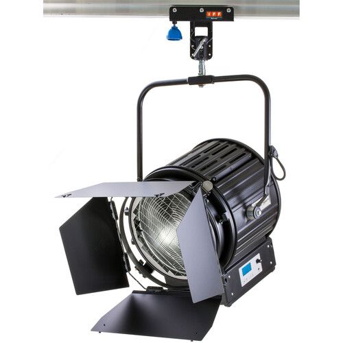  Litepanels Studio X7 Daylight LED Fresnel Light (Pole-Operated Yoke, US Power Cable)