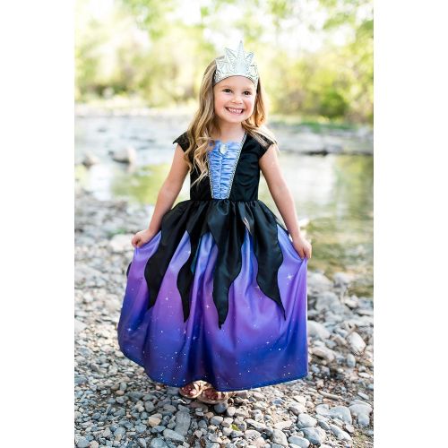 리틀 Little Adventures Dragon Queen, Sea Witch, & Queen of Hearts Villain Dress Up Costume Bundle Set with Crowns (Large (Age 5-7))
