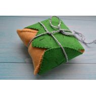 /LittleStarCraftShop Felt Lembas bread, Lord of the Rings soft toy, Elvish bread in Leaf envelope