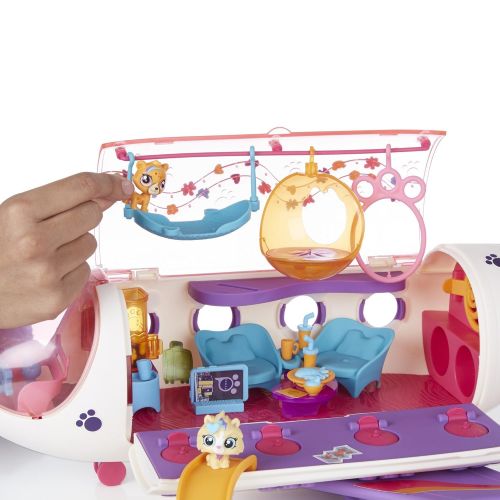  Littlest Pet Shop Pet Jet Playset Toy, Includes 4 Pets, Adult Assembly Required (No Tools Needed), Ages 4 and Up (Amazon Exclusive)