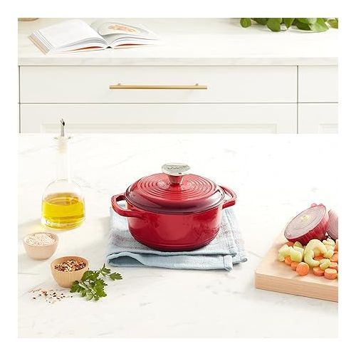 롯지 Lodge 1.5 Quart Enameled Cast Iron Dutch Oven with Lid - Dual Handles - Oven Safe up to 500° F or on Stovetop - Use to Marinate, Cook, Bake, Refrigerate and Serve - Red