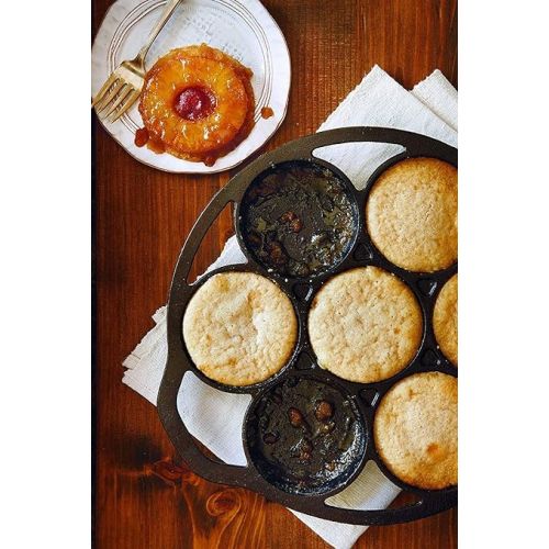 롯지 Lodge Cast Iron Mini Cake Pan. Pre-seasoned Cast Iron Cake Pan for Baking Biscuits, Desserts, and Cupcakes.
