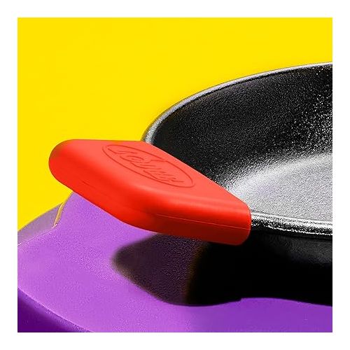 롯지 Lodge BOLD 10 Inch Seasoned Cast Iron Skillet BOLD Silicone Assist Handle Holder - Vibrant Red