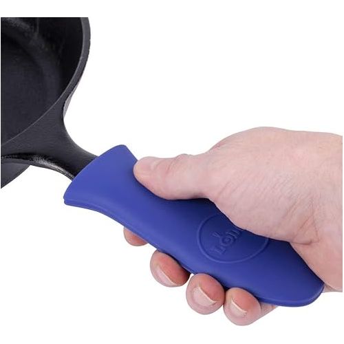 롯지 Lodge Silicone Hot Handle Holder - Dishwasher Safe Hot Handle Holder Designed for Lodge Cast Iron Skillets 9 Inches+ w/ Keyhole Handle - Reusable Heat Protection Up to 500° - Blue