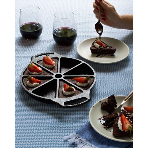 롯지 Lodge BW8WP 8 Seasoned Cast Iron Wedge Pan, Black