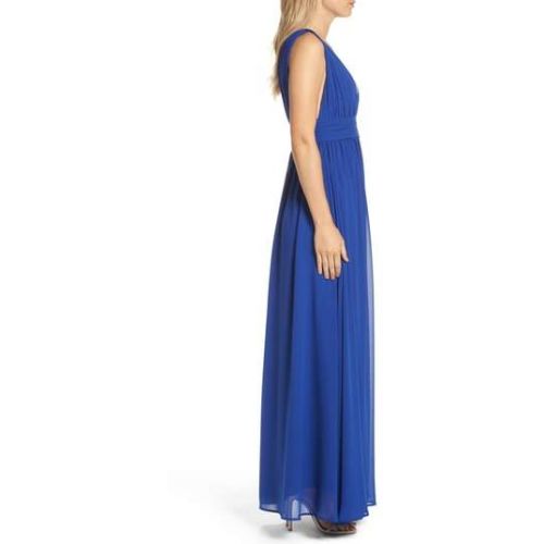  LuLu*s Lulus Plunging V-Neck Chiffon Gown