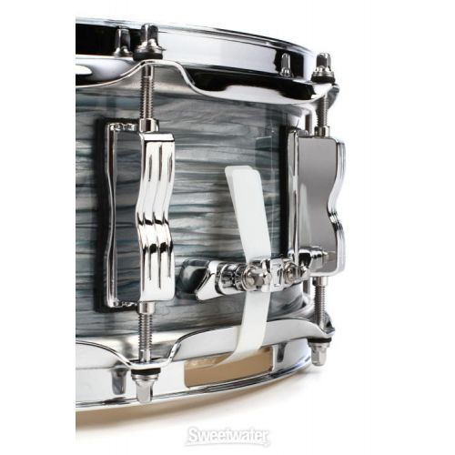  Ludwig Classic Maple Snare Drum - 5 x 14-inch - Vintage Blue Oyster