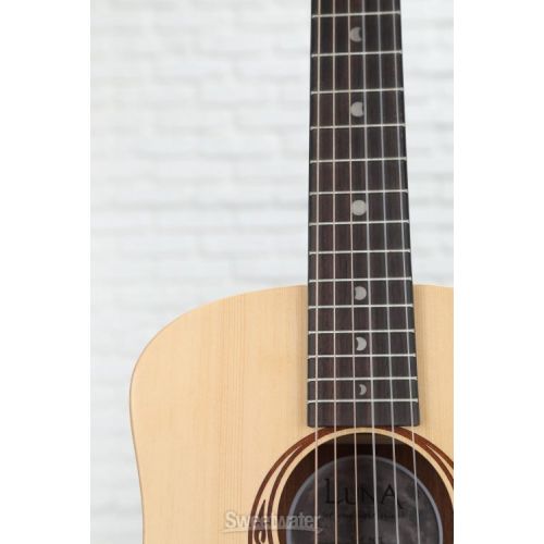  Luna Safari Spruce Travel Nylon Guitar - Satin Natural