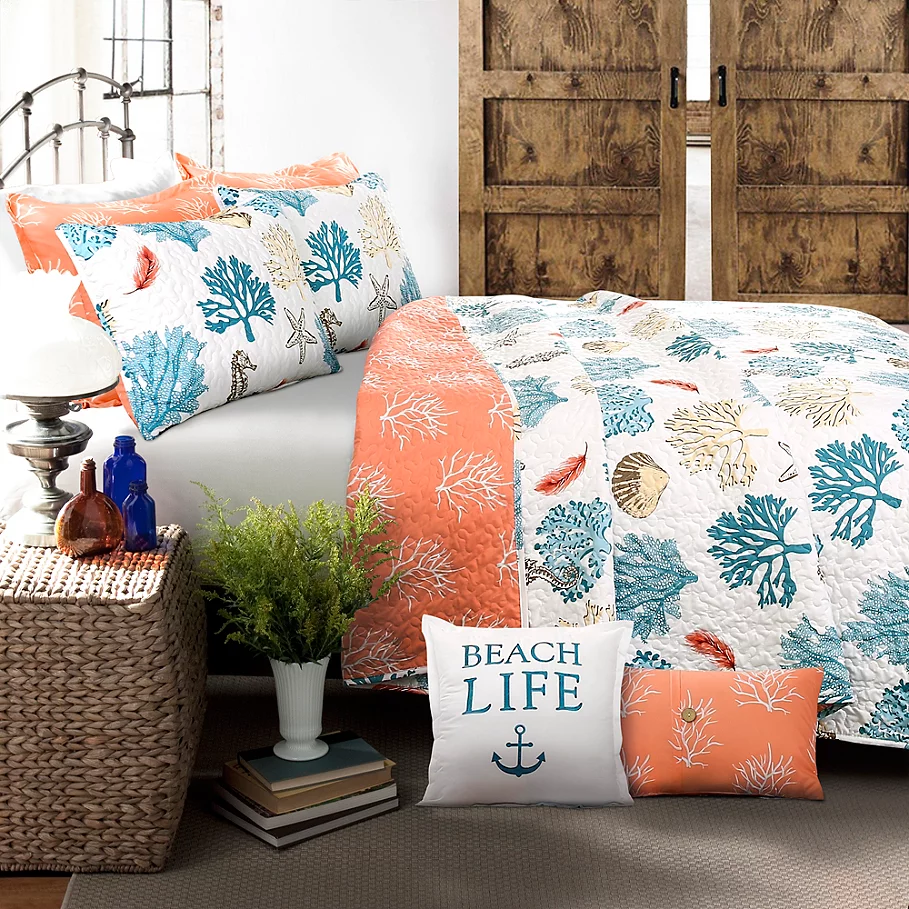  Lush Decor Coastal Reef Feather Quilt Set