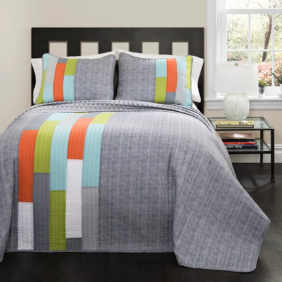 /Lush Decor Shelly Stripe Reversible Quilt