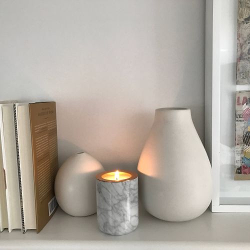  LushNewYork Italian Carrara Marble Candle Vie Scent