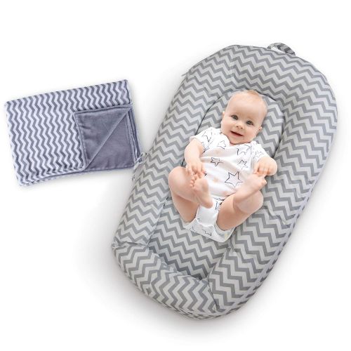  [아마존베스트]Massive Deals 4 Babies Baby Lounger w/Free Bonus Blankie  Extra Soft Portable Bassinet Pillow Nest for Infant w/Washable, Breathable Cotton Cover & Travel Bag  Great Newborn Gift Idea for Cosleeping (G