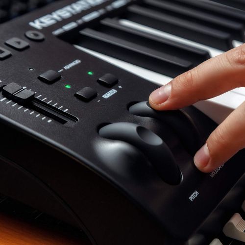  [아마존베스트]M-Audio Keystation - MIDI Keyboard Controller Buttons for Control over Virtual Synthesiser and DAW Parameters