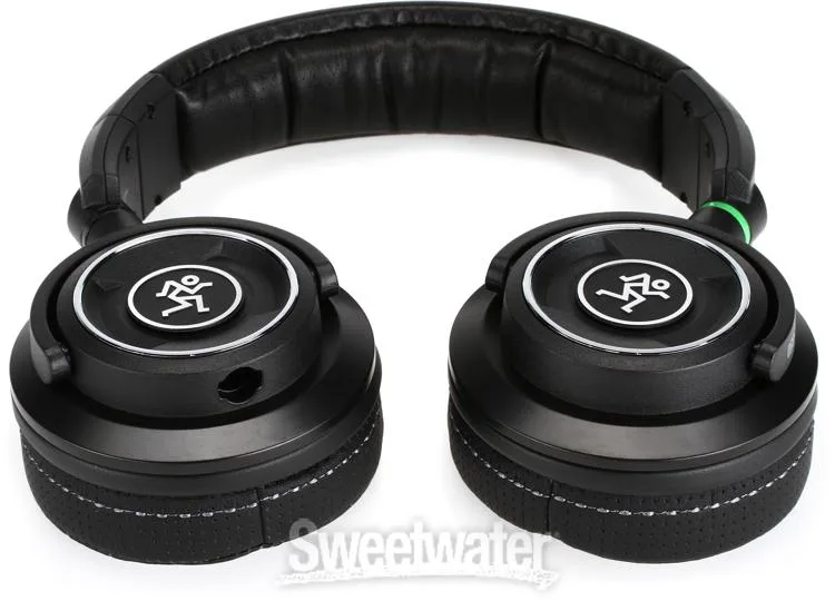  Mackie MC-350 Professional Closed-back Headphones - Black