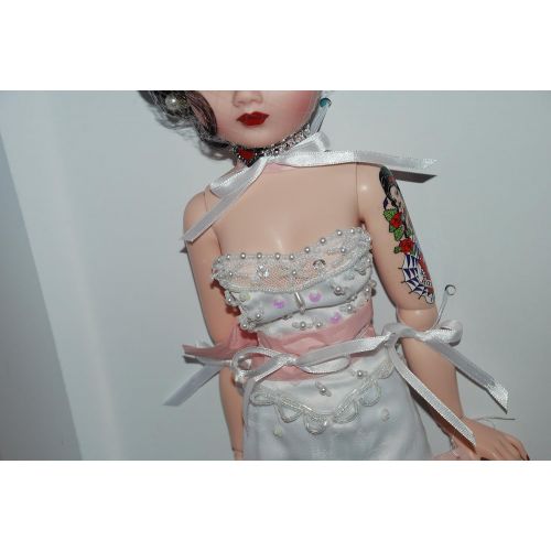 마담 알렉산더 Madame Alexander Rocker Bride Doll, 21