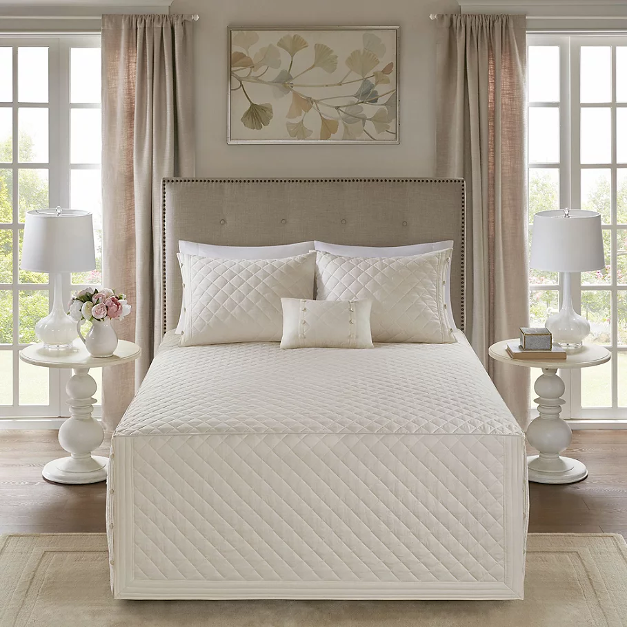  Madison Park Breanna Bedspread Set