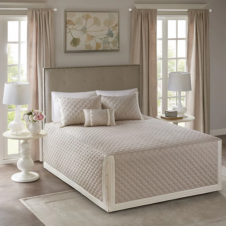  Madison Park Breanna Bedspread Set