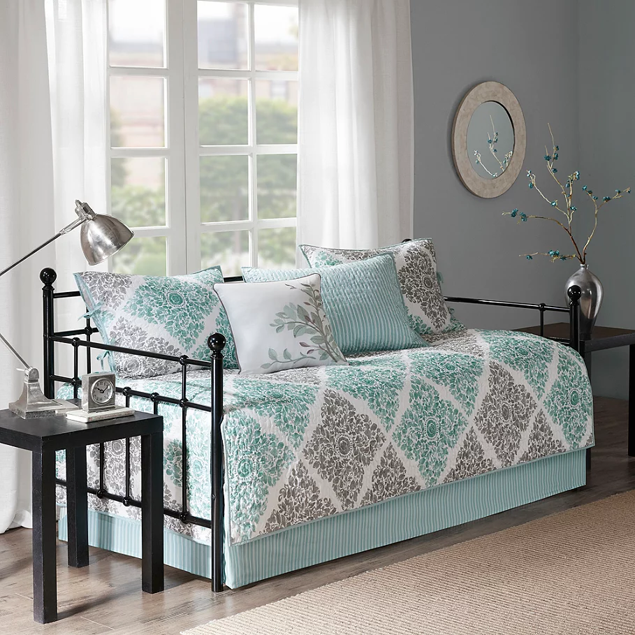  Madison Park Essentials Claire Daybed Set