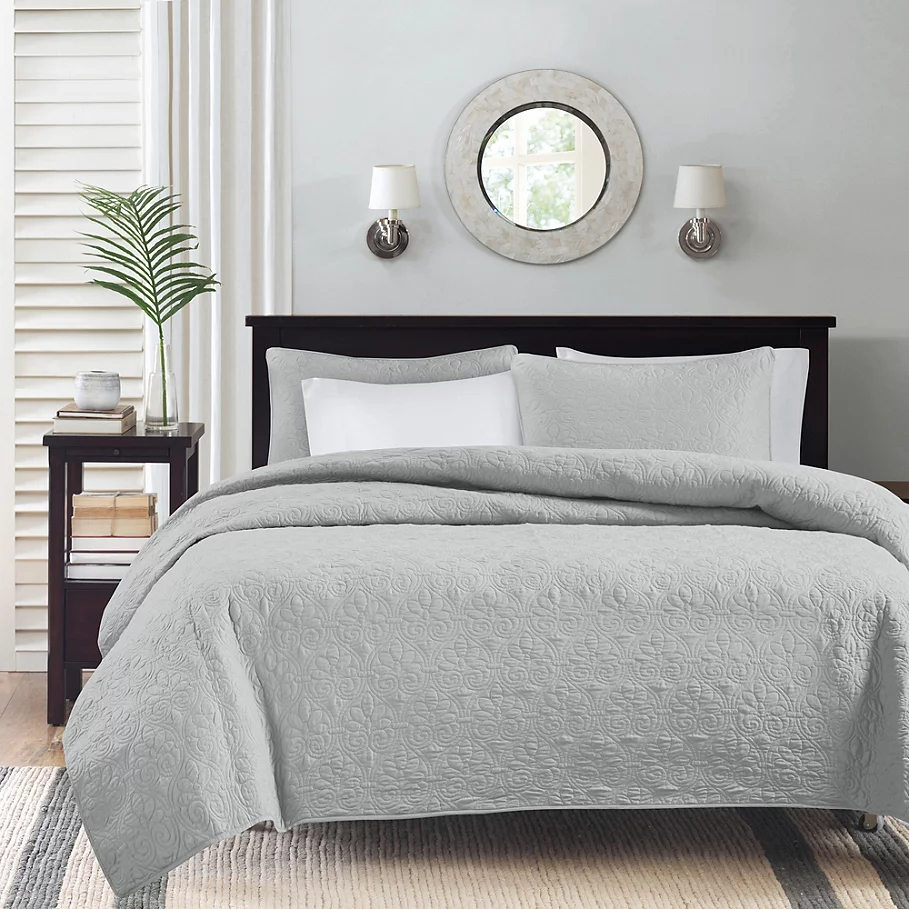  Madison Park Quebec 2-Piece TwinTwin XL Coverlet Set in Grey