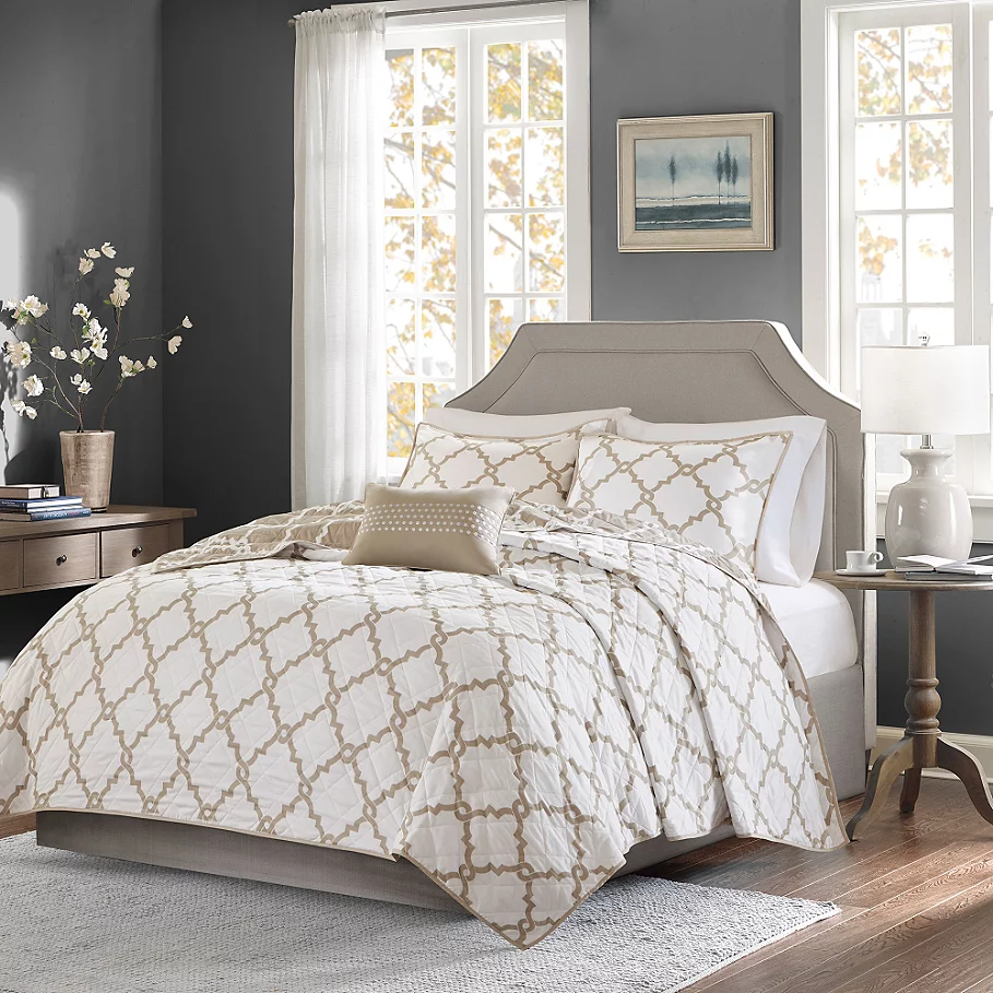  Madison Park Essentials Merritt Reversible Coverlet Set