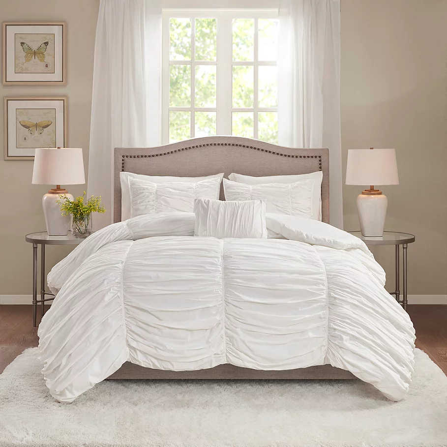 Madison Park Delancey Comforter Set in White