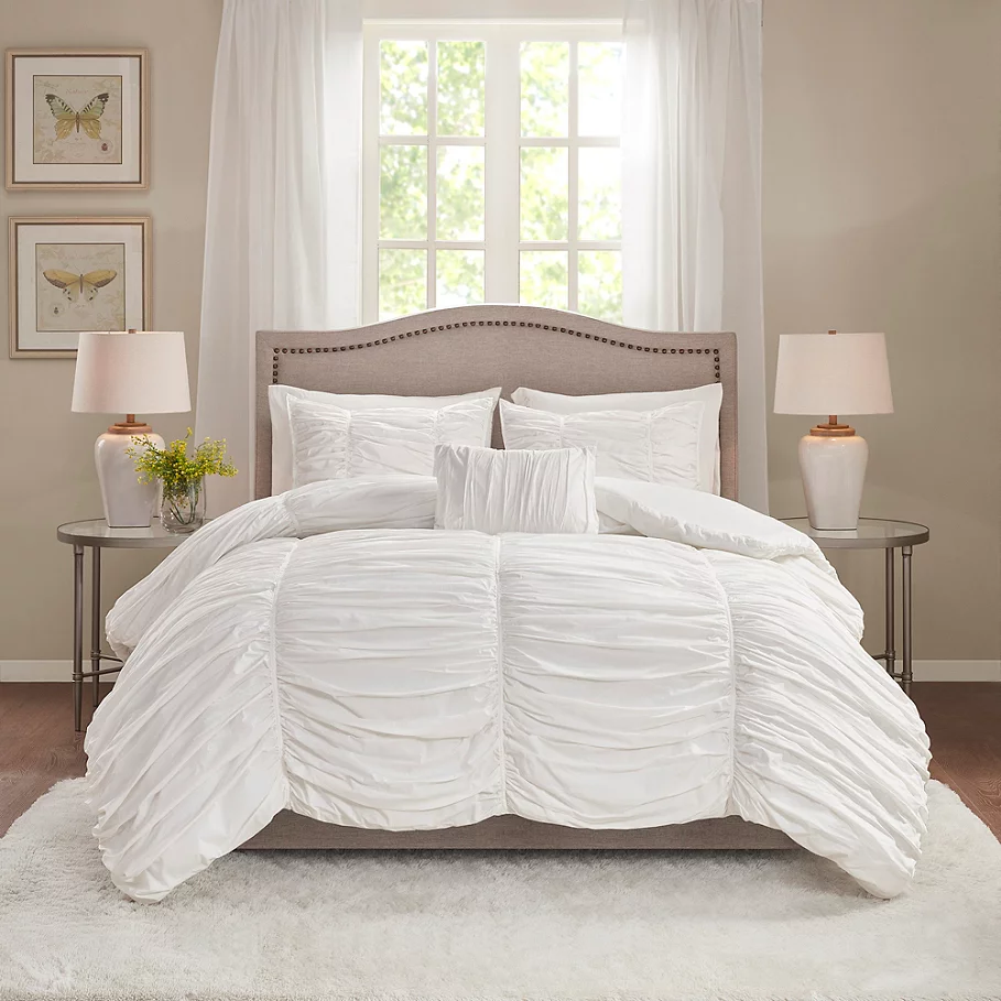  Madison Park Delancey Comforter Set in White