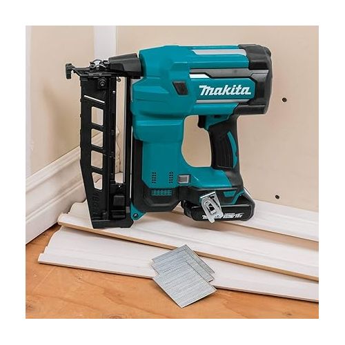  Makita XNB02RJ 18V LXT 2-1/2