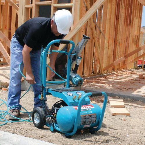  Makita MAC5200 3.0 HP Big Bore Air Compressor