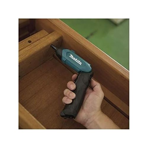  Makita DF001DW 3.6V Lithium-Ion 1/4 Hex Screwdriver Kit, Teal, 3.6V