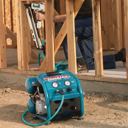  Makita MAC2400 2.5 HP Big Bore Air Compressor