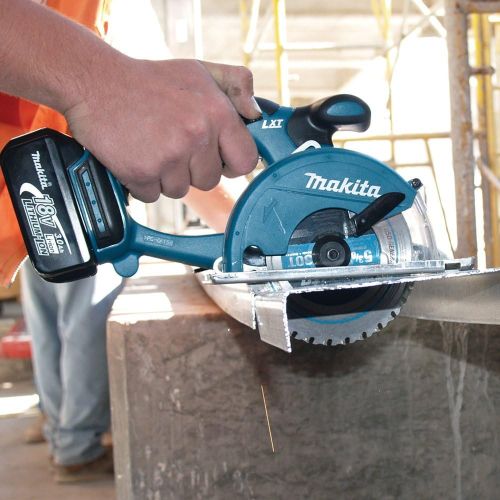  [아마존베스트]Makita XSC01Z 18V LXT Lithium-Ion Cordless 5-3/8 Metal Cutting Saw, Tool Only